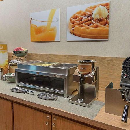Quality Inn Ennis Buitenkant foto