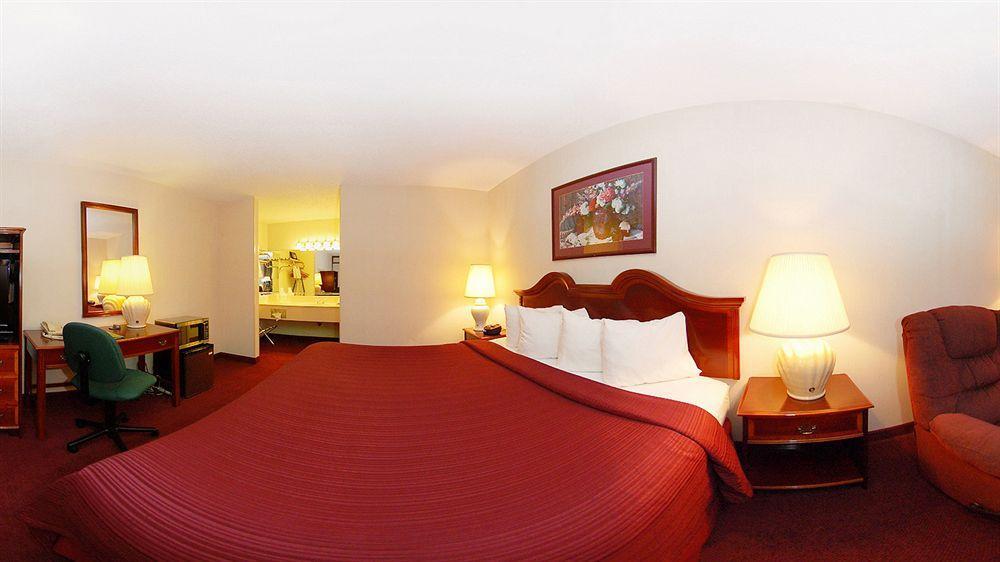 Quality Inn Ennis Buitenkant foto