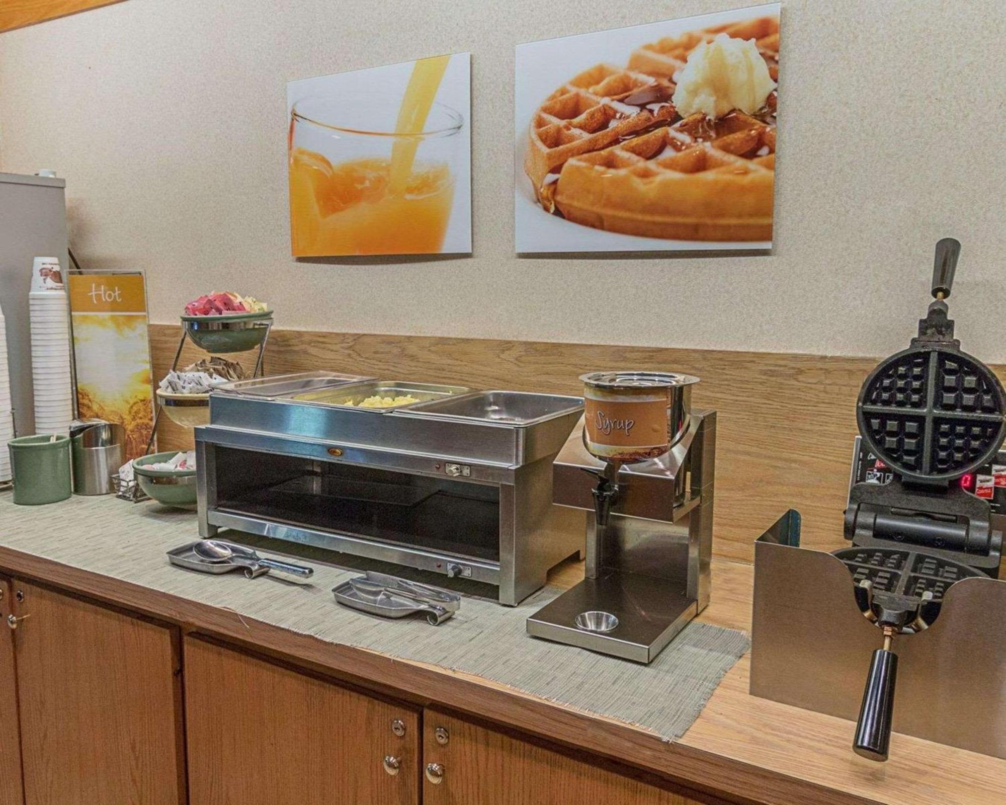 Quality Inn Ennis Buitenkant foto