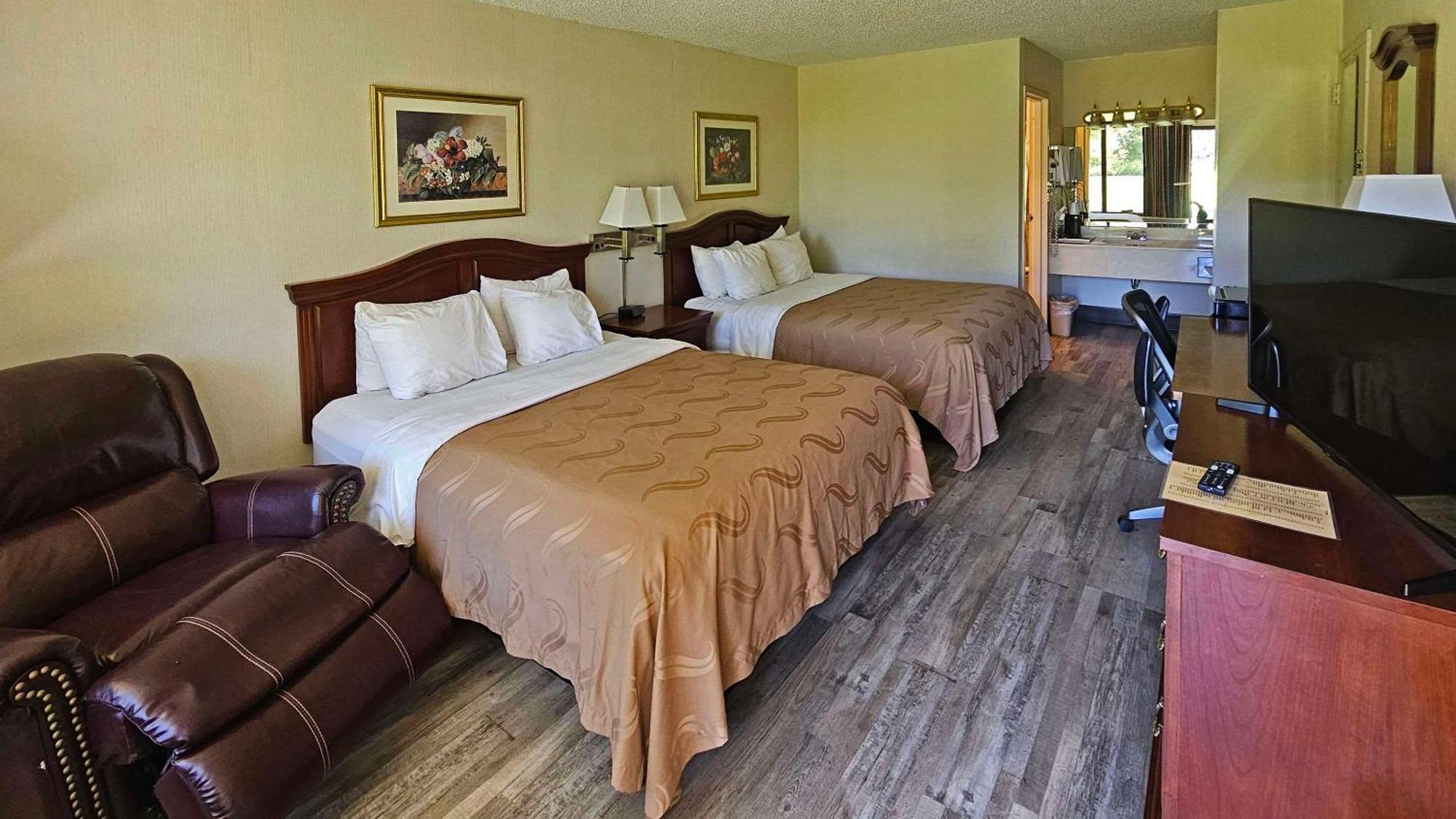 Quality Inn Ennis Buitenkant foto